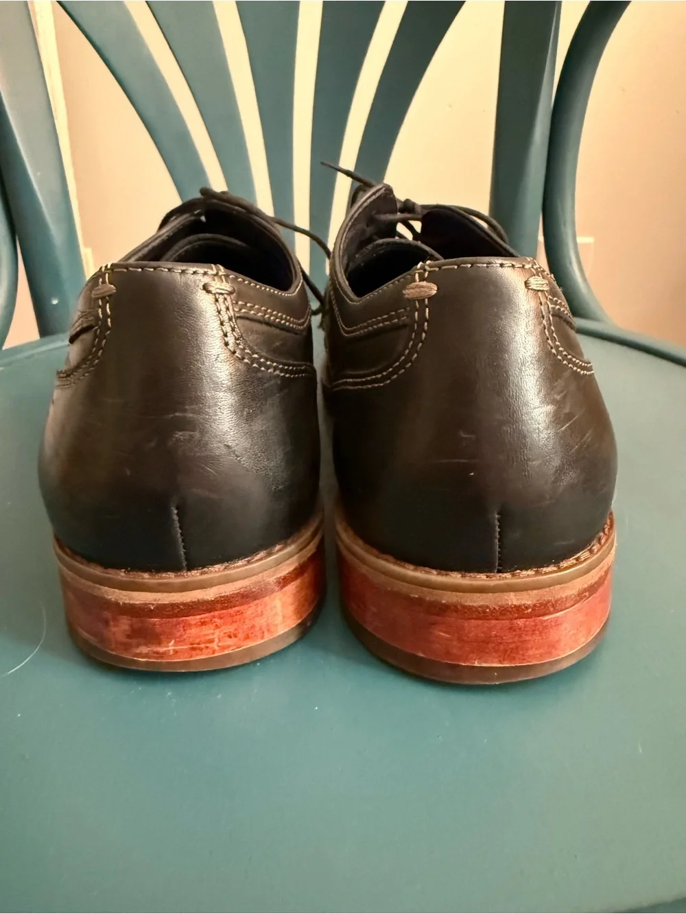 Men's Black Leather Dress Oxfords - Classic Lace-Up-Sz. 9- Mint condition